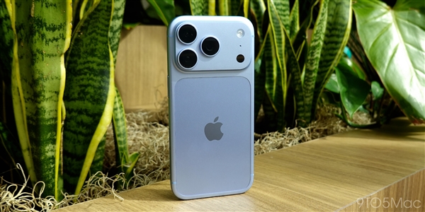 苹果新机冰火两重天：iPhone 18 Pro破发 Pro Max溢价500元成香饽饽