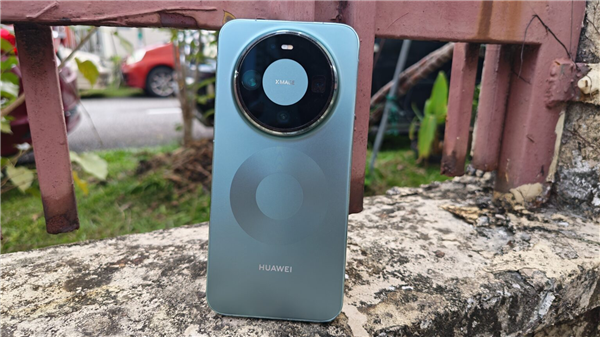 价格都没公布就下单了！网友提前预定华为Mate 90 Pro Max：闭眼入