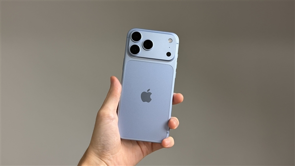 刷新记录!iPhone 18 Pro Max国内单周激活量近90万:全系销量超400万 刷新记录!iPhone 18 Pro Max国内单周激活量近90万:全系销量超400万